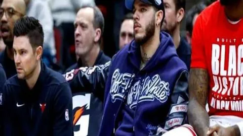 “世乒联重庆站女子单打1／4决赛：张本美和对决王曼昱 精彩回顾”